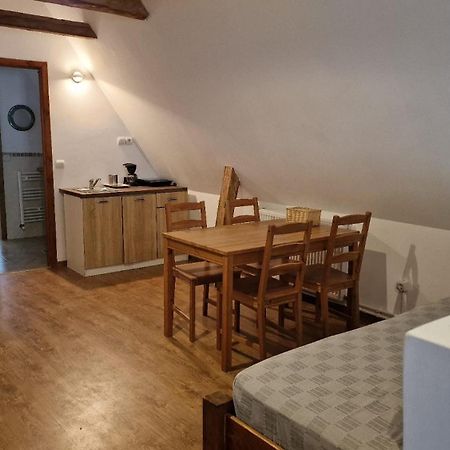 Studio Rasnov Apartaments Δωμάτιο φωτογραφία